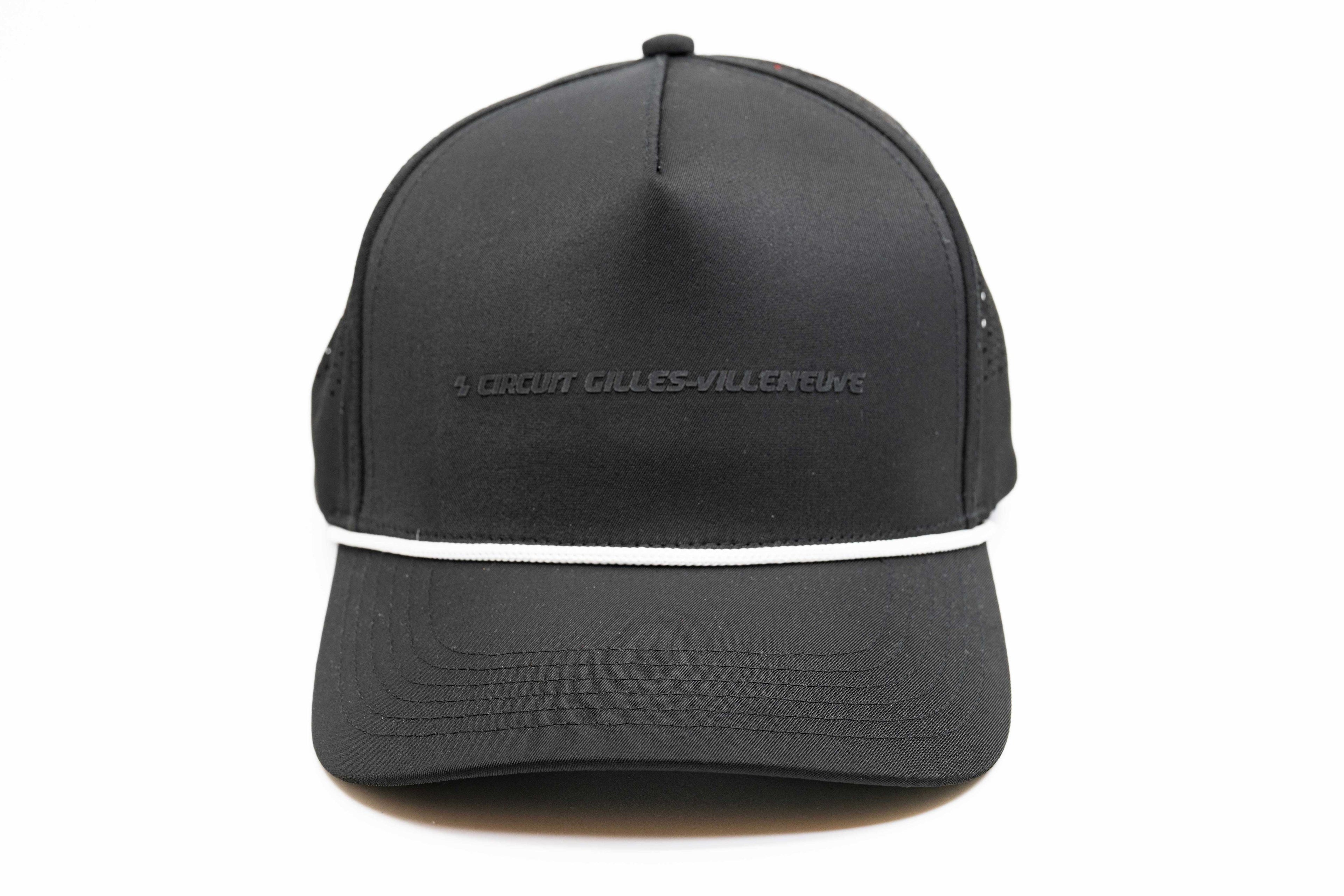Casquette noire Lazercut à plat, vue avant, avec visière courbée et détails ton sur ton.