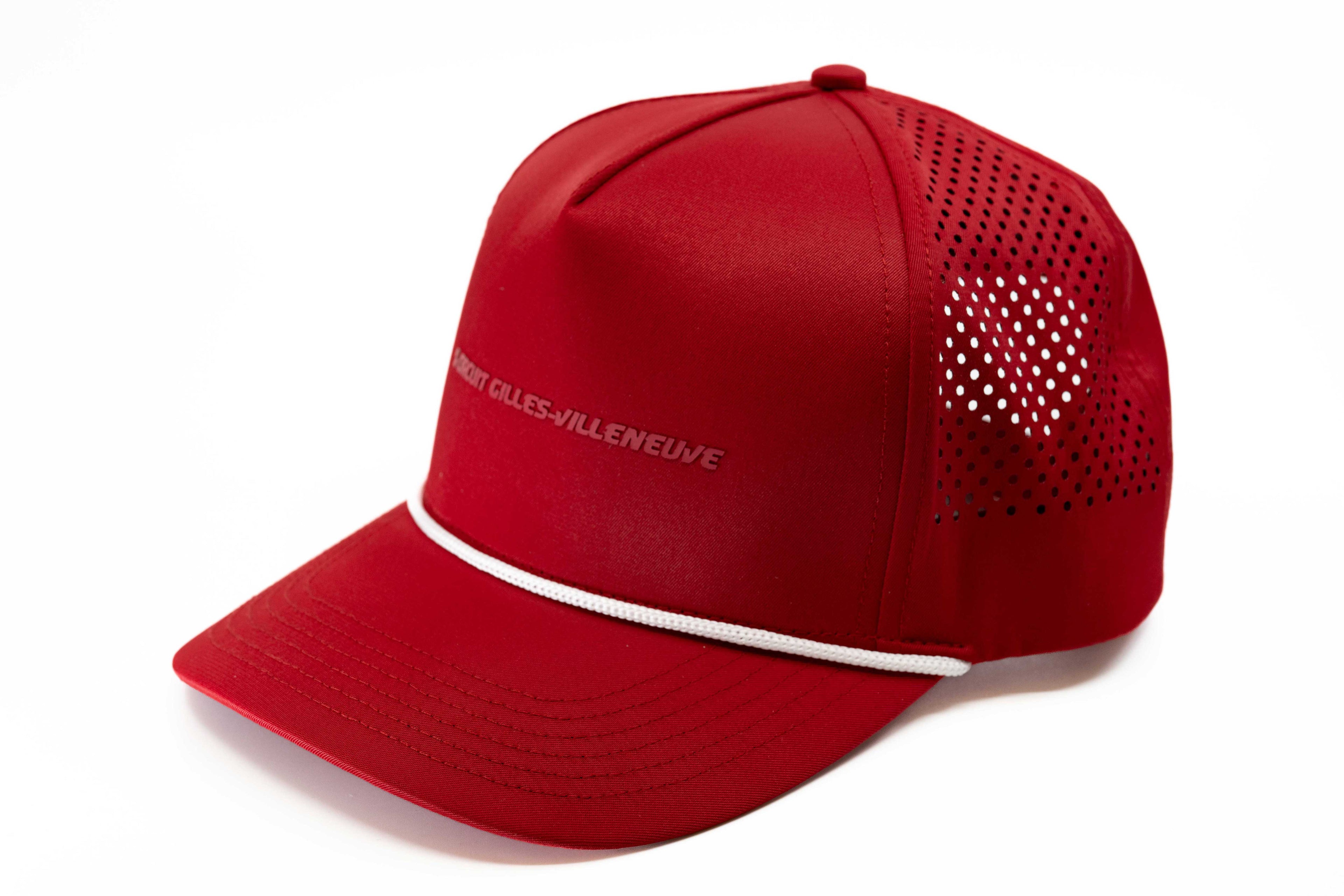 Casquette rouge Lazercut à plat, vue de côté, mettant en valeur les coutures modernes et la forme classique.